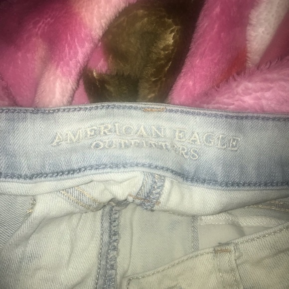 American Eagle Jean Shorts with Lace - Picture 5 of 5